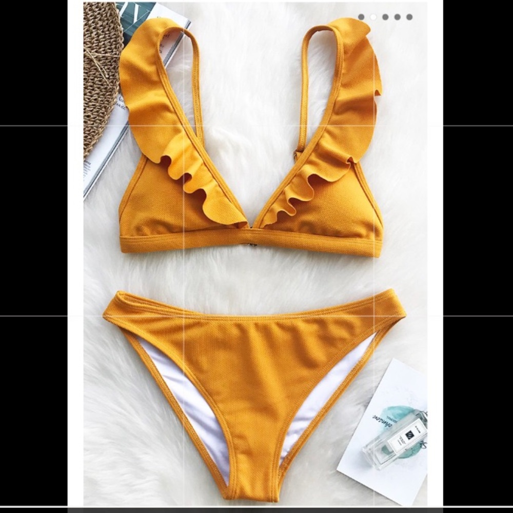 Cupshe fresh aroma solid bikini